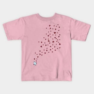 Love is in the air Kids T-Shirt